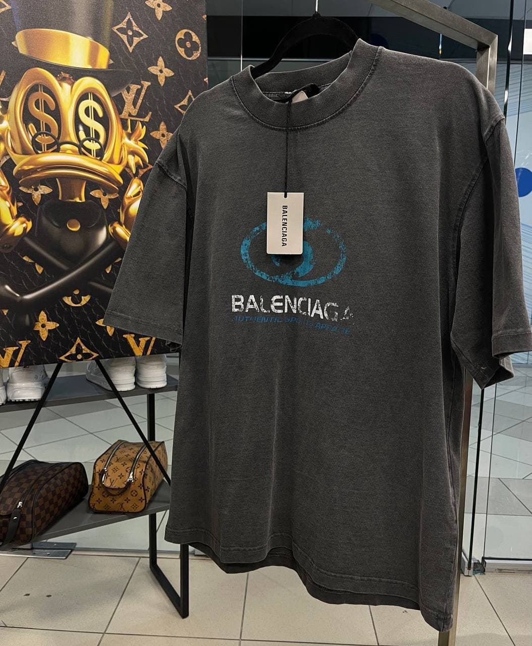 Футболка Balenciaga