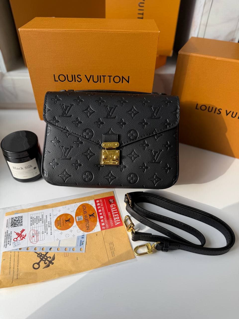 Сумочка Louis Vuitton Metis